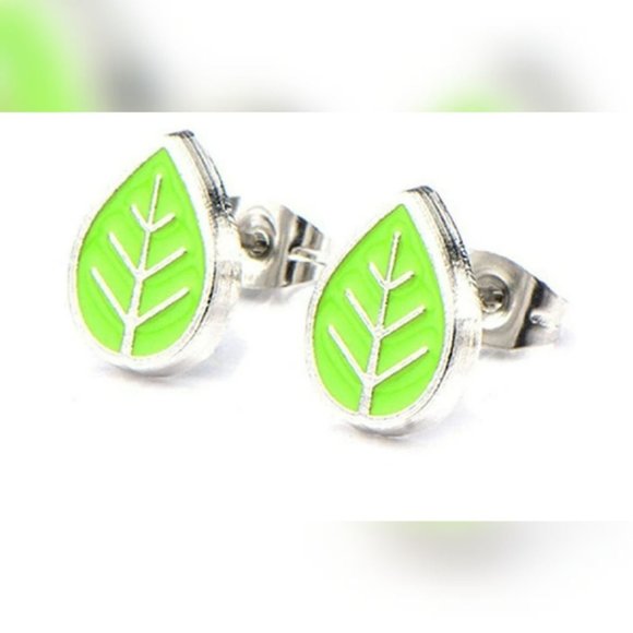 Pokemon Grass Type Earrings - Picture 1 of 2